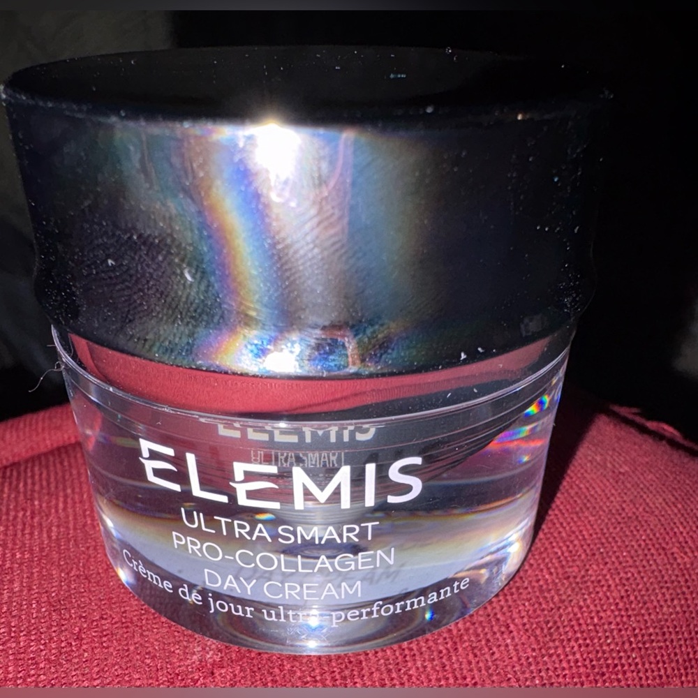 ELEMIS Pro-Collagen Cream in Silver and Black